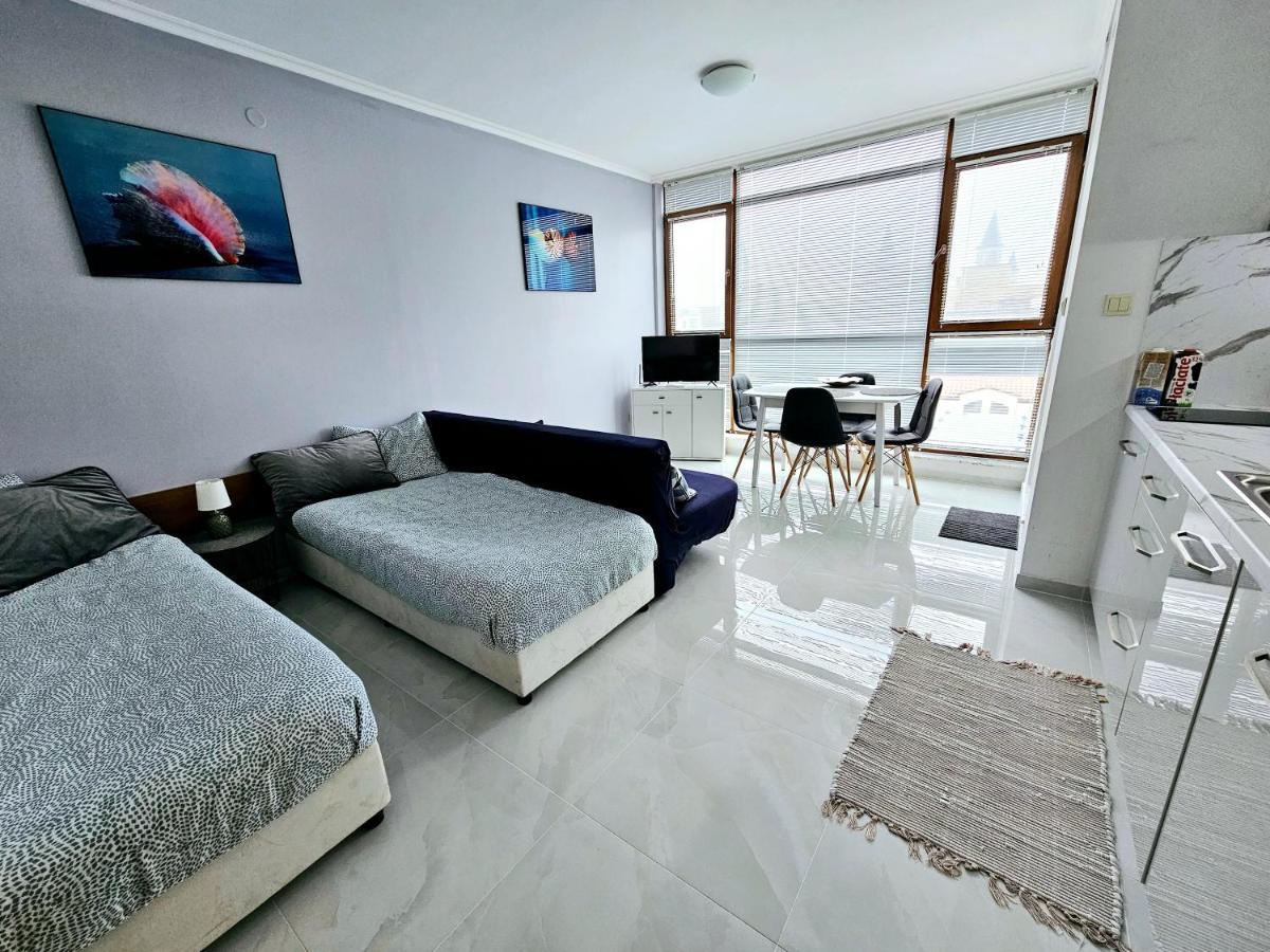 Studio Apartment With Balcony 300M From Beach ซันนีบีช ภายนอก รูปภาพ